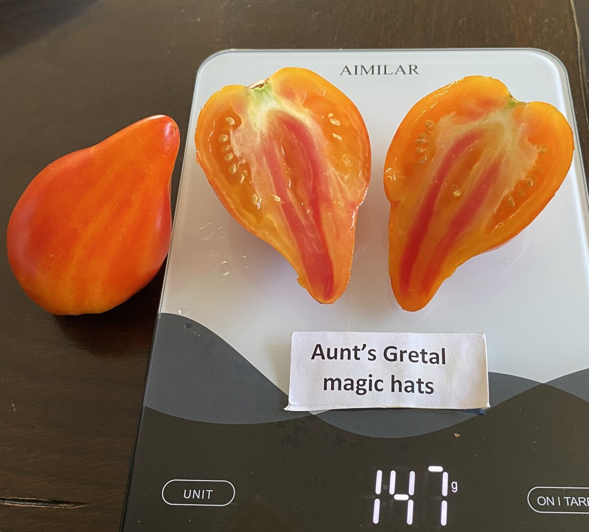 Aunt's Gretel Magic Hats